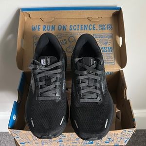 BROOKS Adrenaline GTS 22